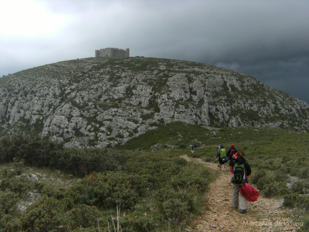Camino del Castell de Montgrí